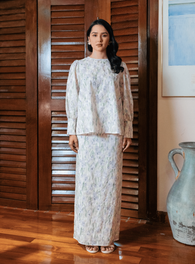 Grace in Floral Lilac