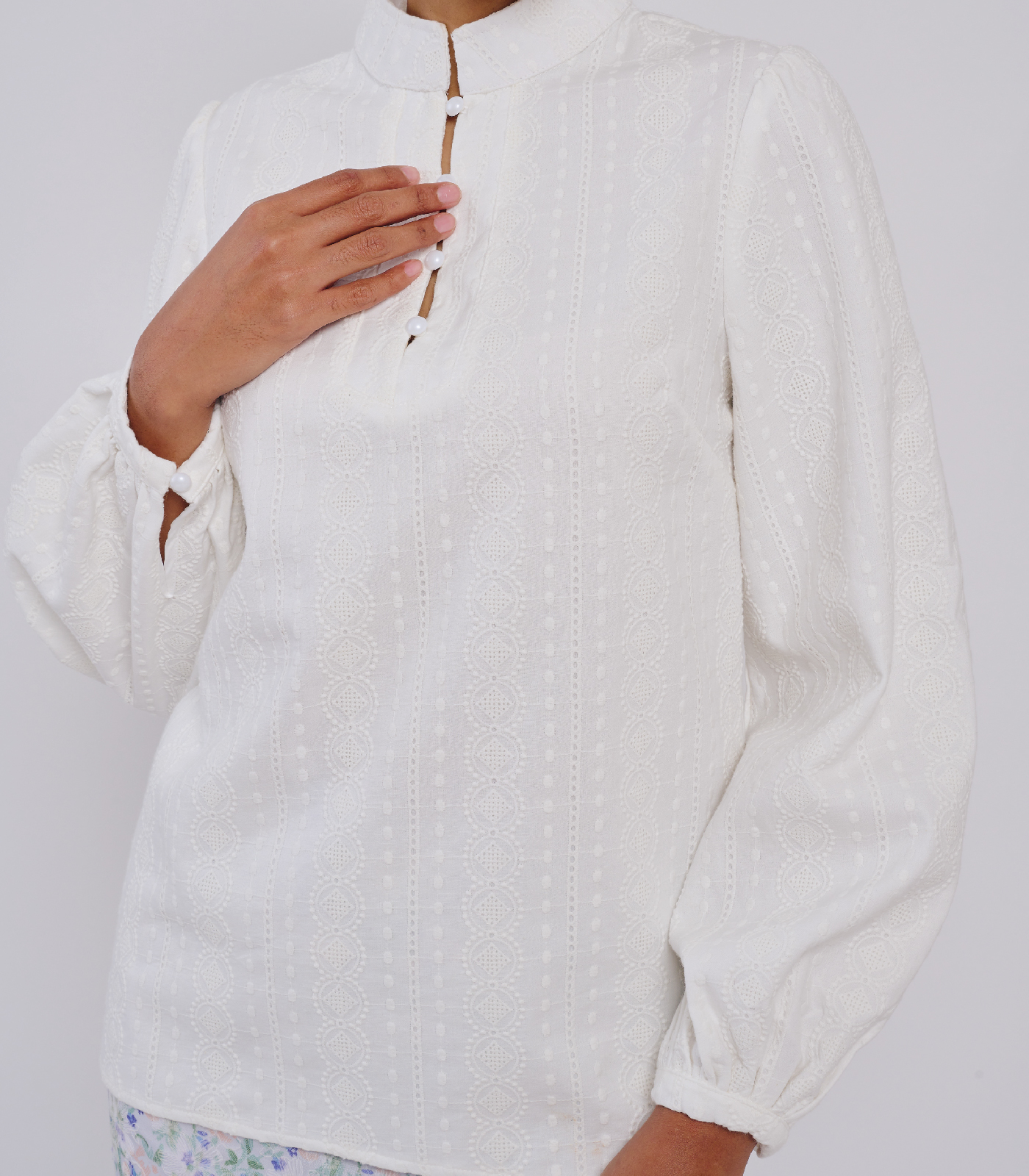 Pulih in White - Image 5