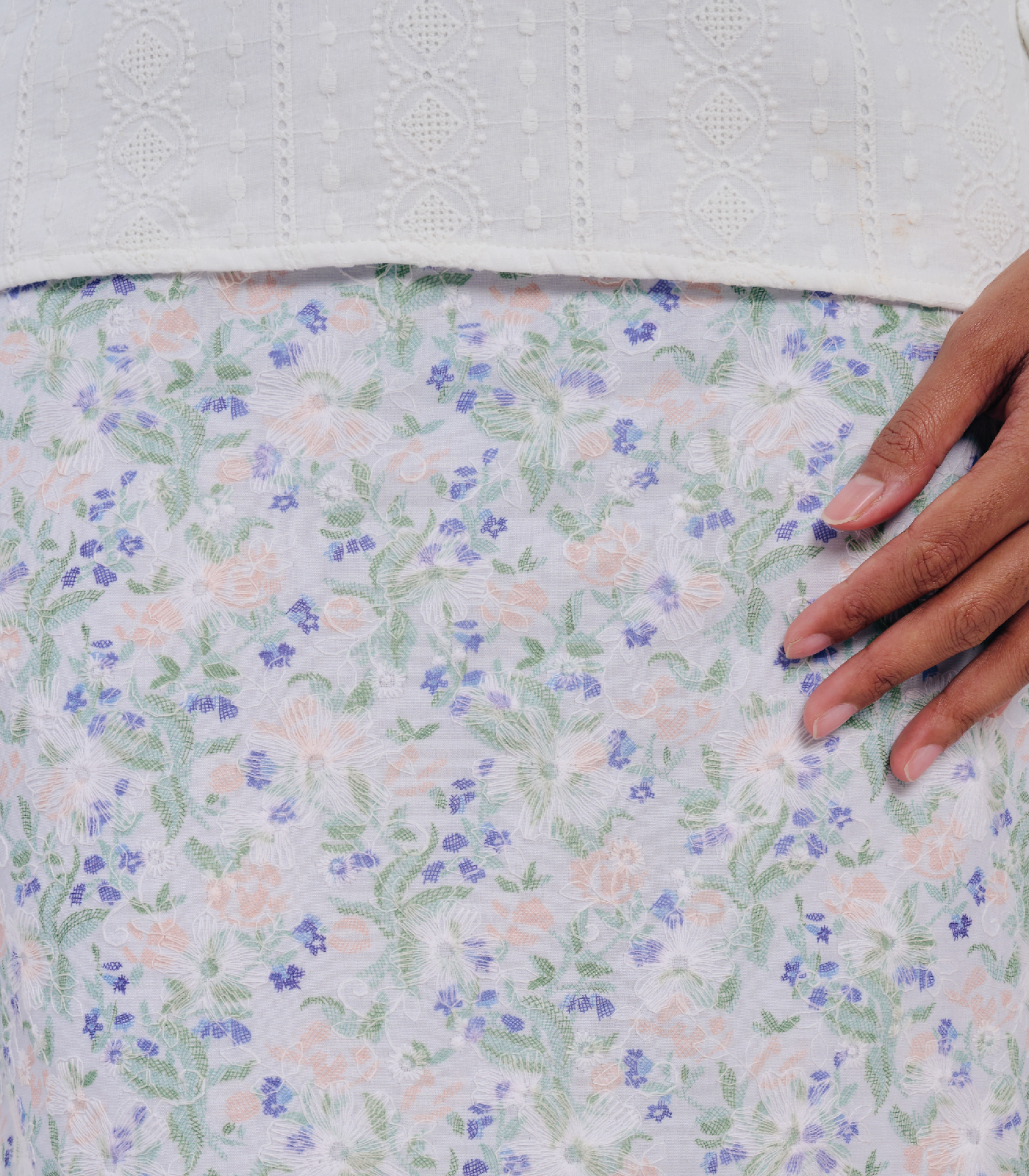 Pulih in White - Image 6