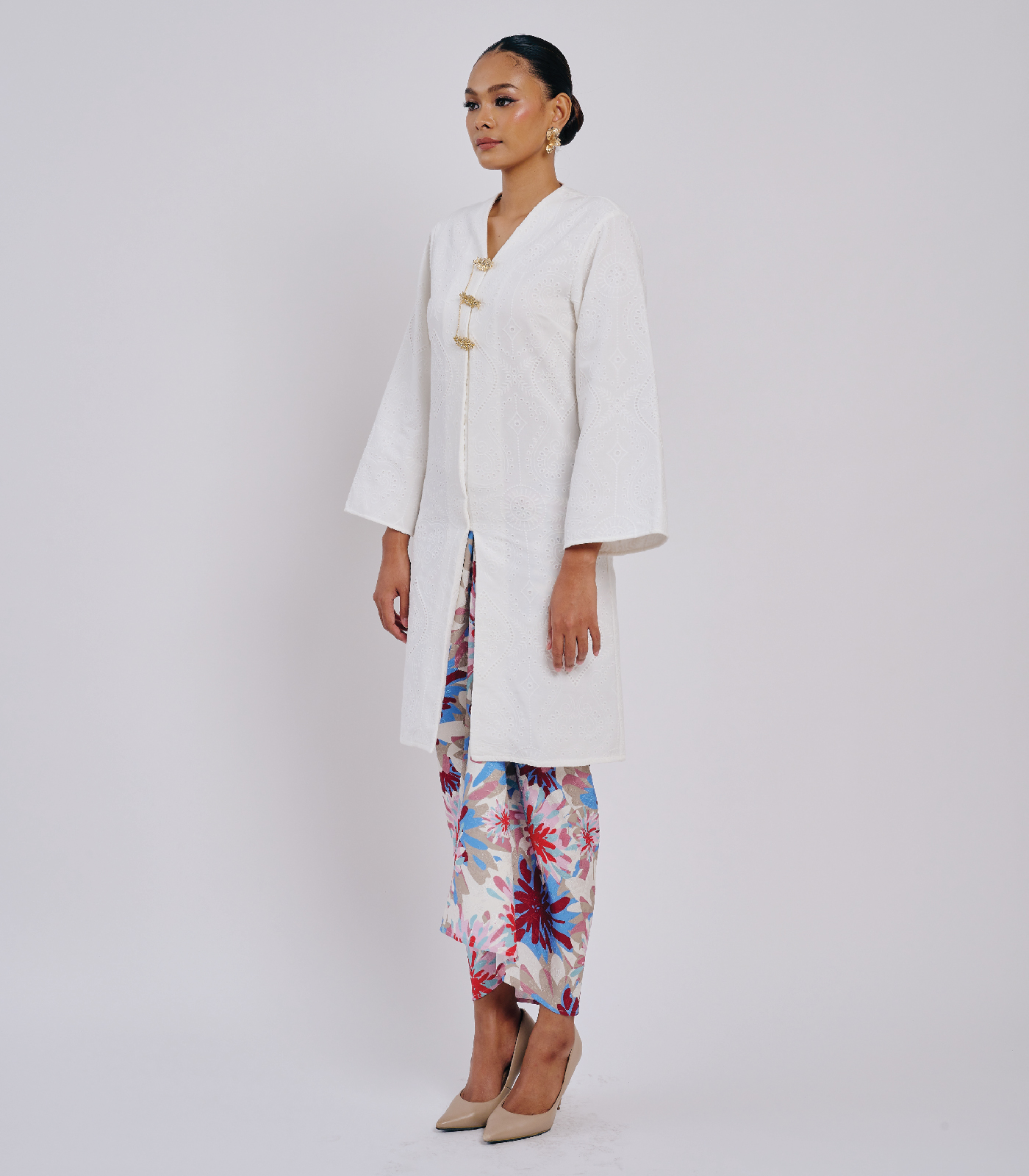 Pulang in White - Image 3