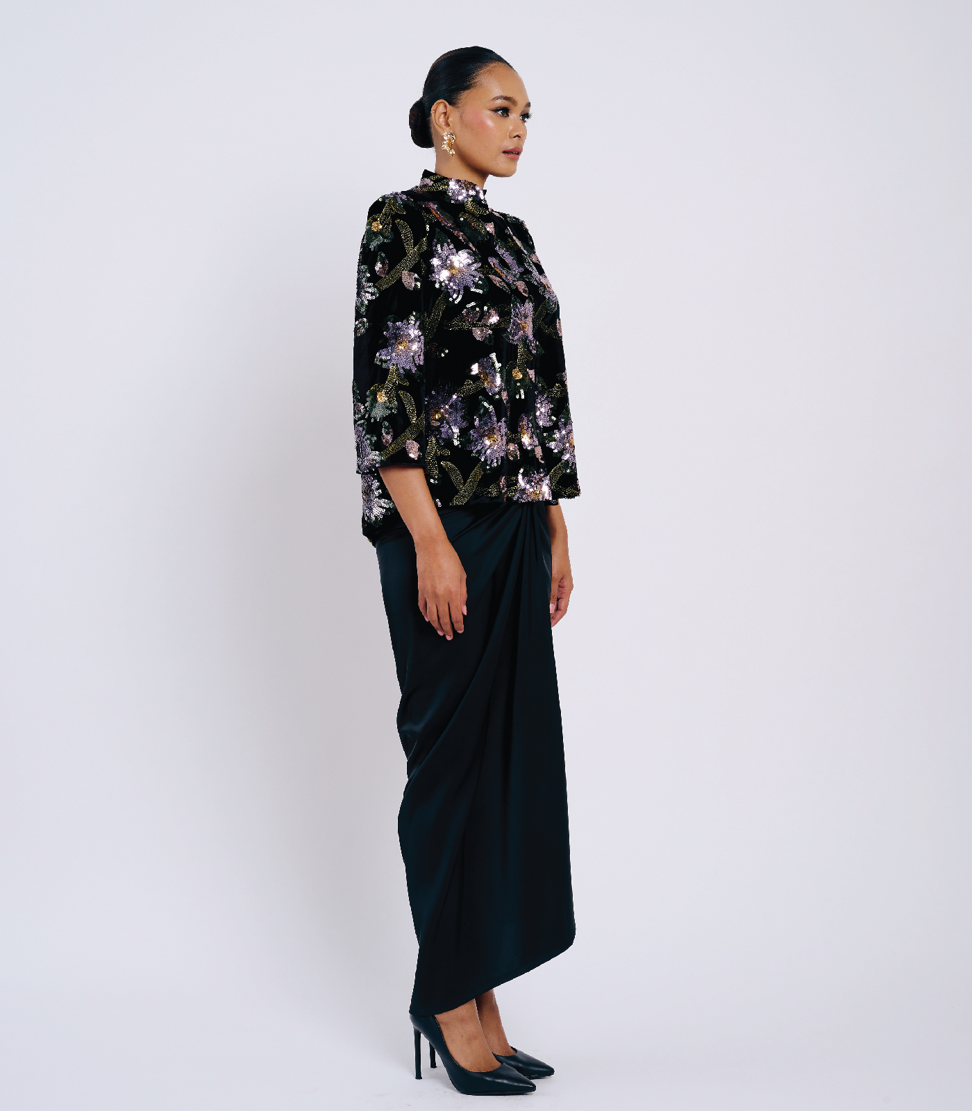 Seri in Black - Image 3