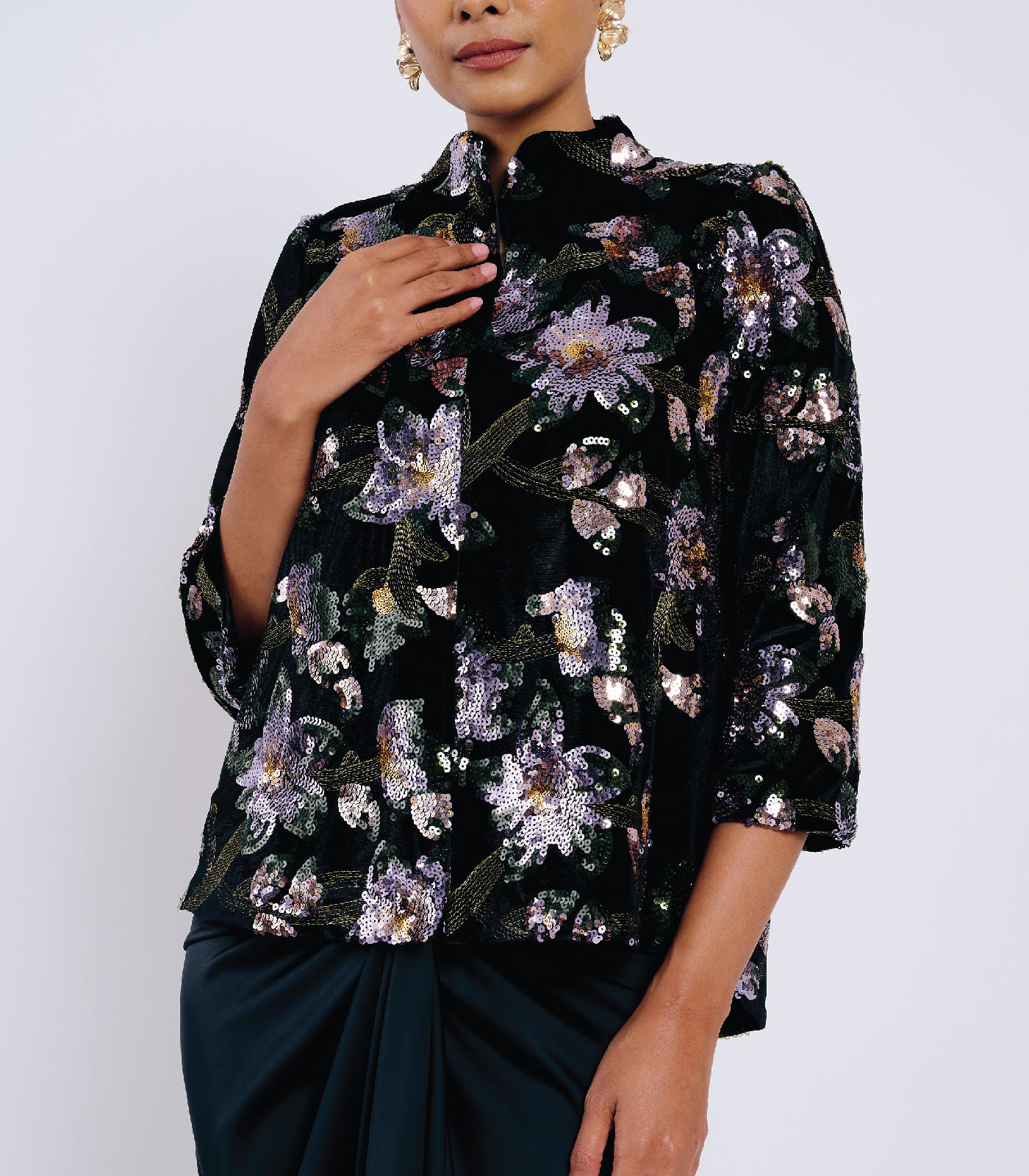 Seri in Black - Image 6